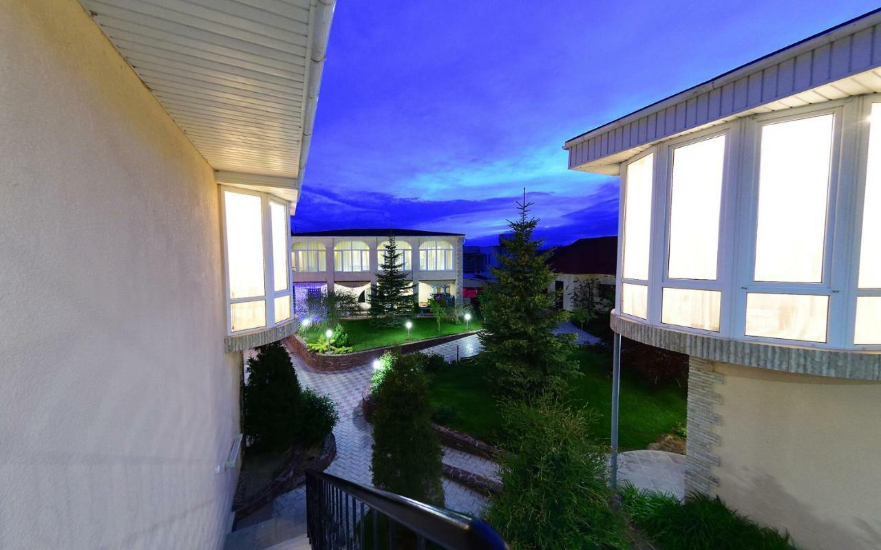 Zlata Inn Tamchy Esterno foto